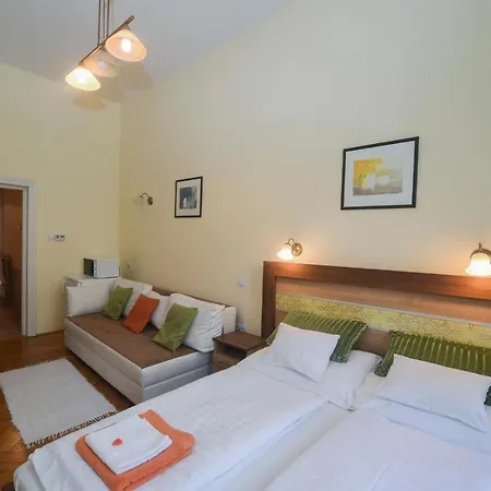 Centrum Vendeghaz Apartament Eger