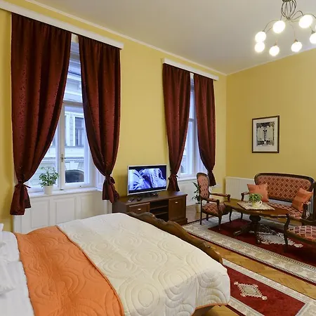 Apartment Centrum Vendeghaz *