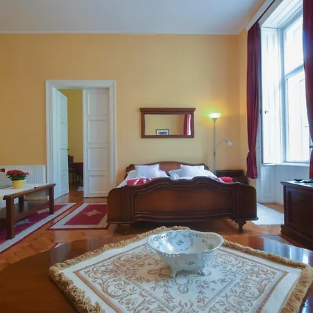 Apartment Centrum Vendeghaz *